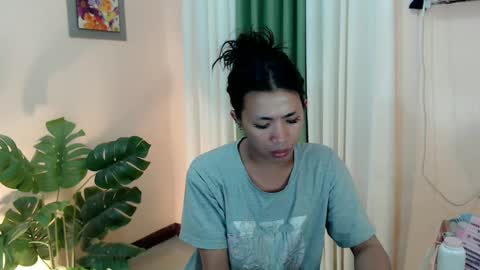 Snapshot of likliklicklengleng chatting on March 3, 9:15 pm Leng online show from March 3, 9:15 pm