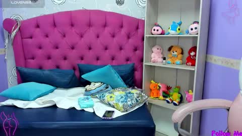 Snapshot of lil_cey chatting on February 5, 7:10 pm Lili Cey online show from February 5, 7:10 pm