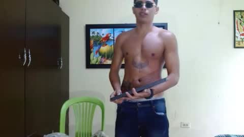 lil_condor_baby online show from November 6, 9:29 pm