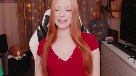 Snapshot of lil_pumpkinpie chatting on October 13, 1:35 pm Val online show from October 13, 1:35 pm