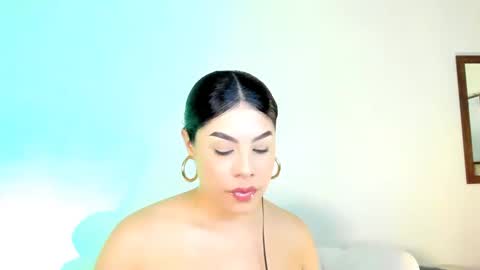 Snapshot of lil_swaay chatting on September 20, 4:15 am Lola online show from September 20, 4:15 am