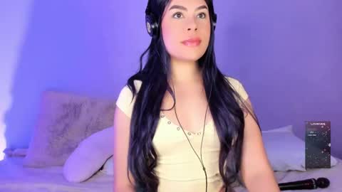 Snapshot of lil_swaay chatting on January 27, 11:11 pm Lola online show from January 27, 11:11 pm