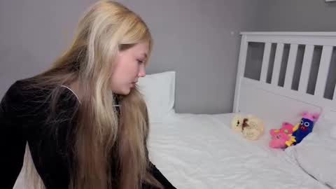 Emma online show from November 13, 10:07 am