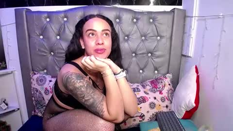 Snapshot of lila_gummy_ chatting on March 3, 3:00 pm online show from March 3, 3:00 pm