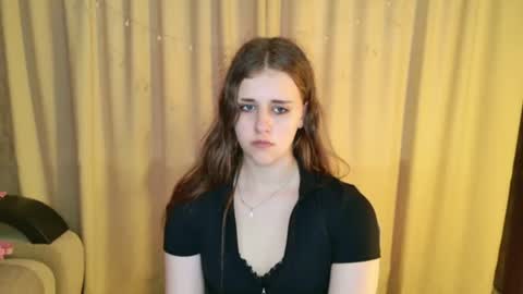 LilaSparkling online show from August 5, 3:42 pm