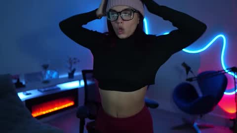 Rebecca online show from February 3, 5:28 pm