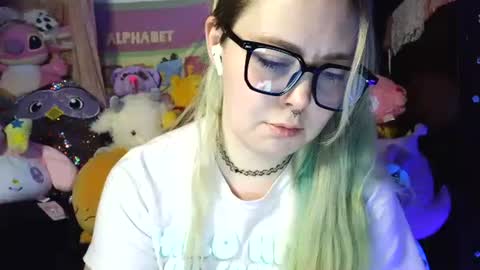 Snapshot of lilemmy1999 chatting on February 4, 4:29 pm emily ryanson online show from February 4, 4:29 pm