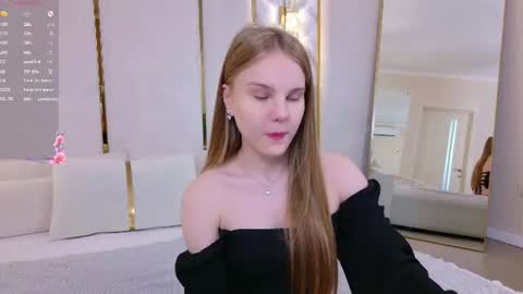 lili_lohan online show from August 9, 5:13 am