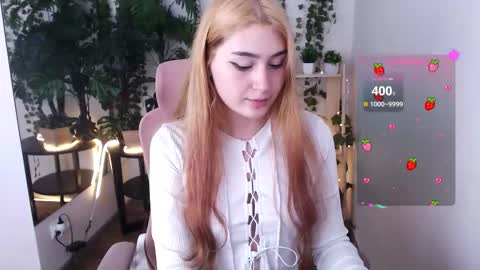 Snapshot of lili_luuu chatting on October 20, 3:06 pm Lilu online show from October 20, 3:06 pm