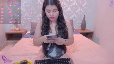 Snapshot of lili_mccormick chatting on September 23, 2:27 am SALOME online show from September 23, 2:27 am