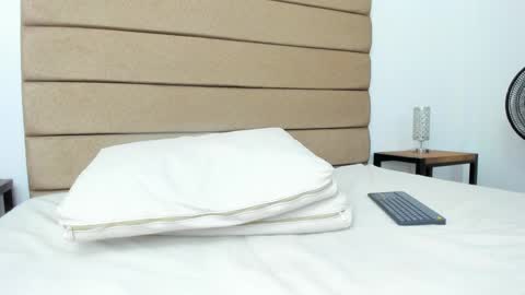 Snapshot of lilian_starfire chatting on March 5, 9:59 pm LILIAN online show from March 5, 9:59 pm