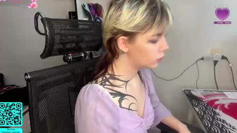 Lilian online show from February 28, 7:34 am