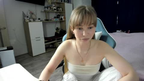 Lilia online show from April 2, 8:21 am