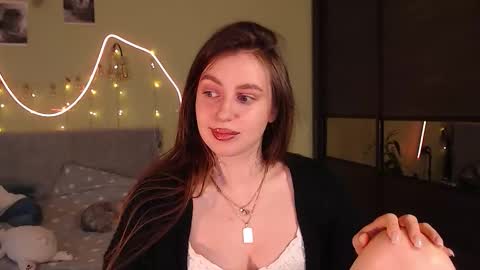 Snapshot of liliatlu chatting on October 6, 1:29 pm Lilu online show from October 6, 1:29 pm