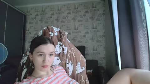liliawoolf online show from July 3, 9:47 am