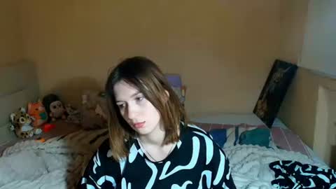 liliawoolf online show from October 16, 5:01 pm