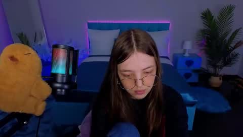 Lili Bakery online show from September 13, 3:09 am