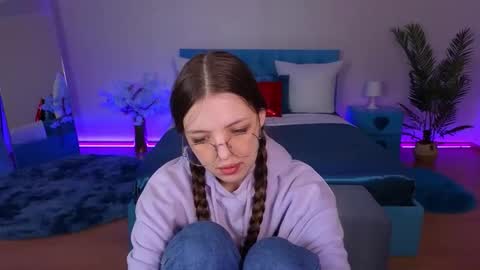 Lili Bakery online show from May 25, 2:17 am