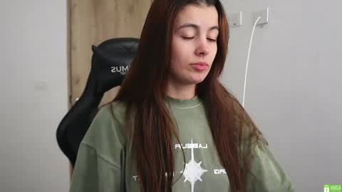 Lili Carter online show from December 16, 1:43 pm