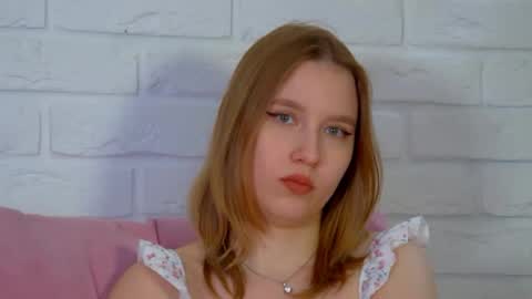 LiliLinn online show from July 11, 7:56 am