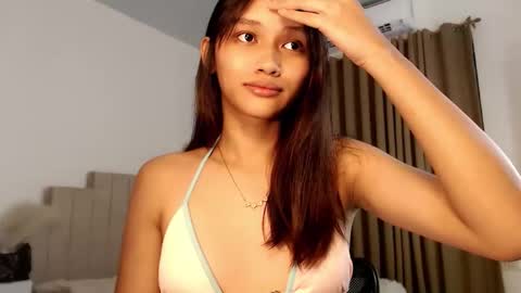 Snapshot of lilit_sensual chatting on September 28, 7:12 pm Chloe online show from September 28, 7:12 pm