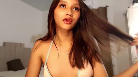 Snapshot of lilit_sensual chatting on October 5, 12:08 am Chloe online show from October 5, 12:08 am