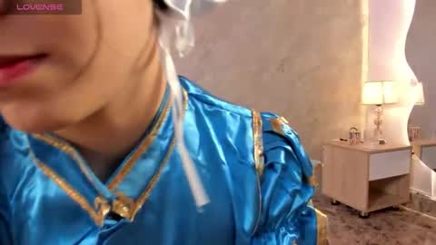Snapshot of lilith__rosse chatting on October 19, 12:54 pm Lilith Rosse online show from October 19, 12:54 pm