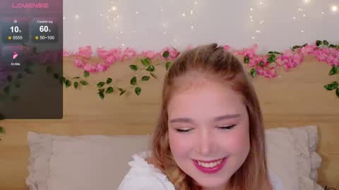 Snapshot of lilith_bonheur chatting on October 23, 8:21 pm Lilith Bonheur online show from October 23, 8:21 pm