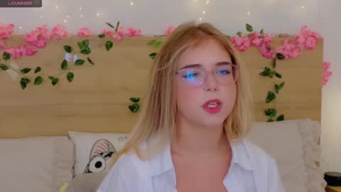 Lilith Bonheur online show from November 29, 11:01 pm