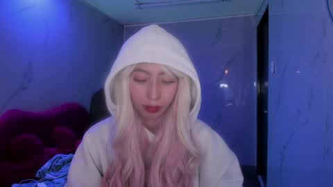 lilith cooper20 online show from April 10, 6:30 am