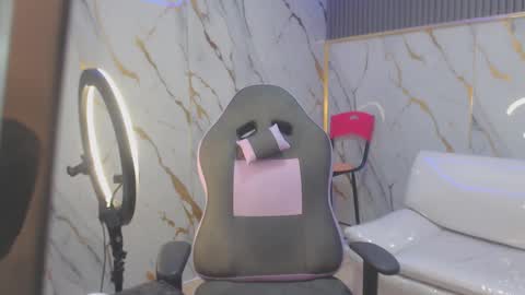 Snapshot of lilith_sexy19 chatting on September 12, 6:32 pm Lilith online show from September 12, 6:32 pm