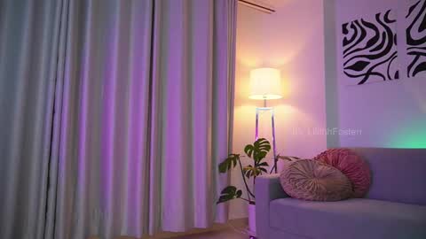 Lili  online show from March 10, 11:38 pm