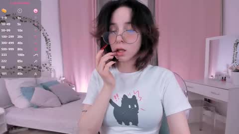 Snapshot of lilithlunna chatting on February 27, 2:25 am Lilith online show from February 27, 2:25 am