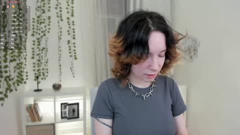 Snapshot of lilithlunna chatting on January 14, 5:12 pm Lilith online show from January 14, 5:12 pm
