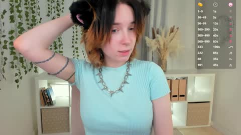 Snapshot of lilithlunna chatting on January 21, 8:00 pm Lilith online show from January 21, 8:00 pm