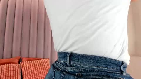 L I L I T H  online show from February 4, 11:47 am