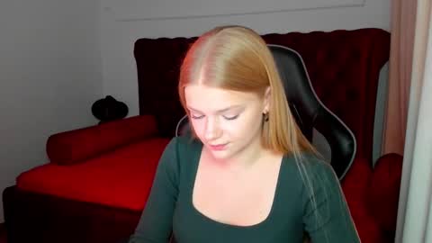 Snapshot of lilitrosen chatting on October 7, 5:42 pm lilitrosen online show from October 7, 5:42 pm