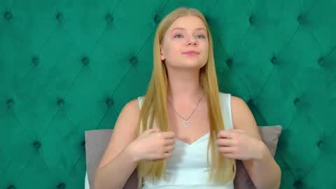 Snapshot of lilitrosen chatting on October 14, 5:38 pm lilitrosen online show from October 14, 5:38 pm