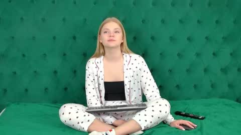 Snapshot of lilitrosen chatting on September 22, 6:01 pm lilitrosen online show from September 22, 6:01 pm