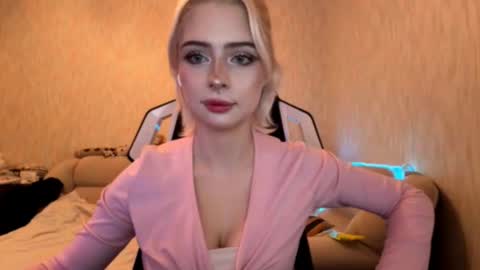 Alice online show from November 16, 12:29 pm