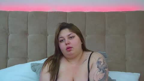 Snapshot of lillianhaig chatting on February 10, 3:57 am LillianHaig online show from February 10, 3:57 am