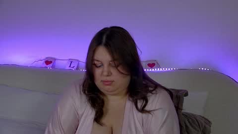 Snapshot of lillianhaig chatting on February 14, 12:41 am LillianHaig online show from February 14, 12:41 am