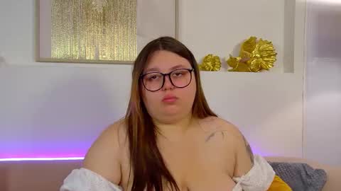 Snapshot of lillianhaig chatting on September 26, 6:49 pm LillianHaig online show from September 26, 6:49 pm