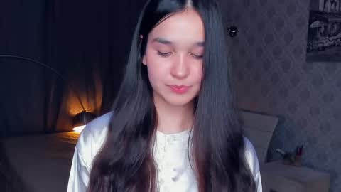 Celina Lillie online show from November 29, 9:22 pm