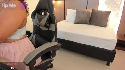 L I L L Y online show from September 30, 12:26 pm