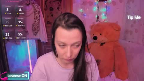 Snapshot of lilly_black888 chatting on February 10, 12:52 am Lilly online show from February 10, 12:52 am