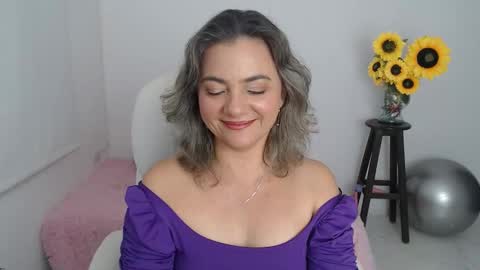 Lilly online show from December 3, 3:34 pm