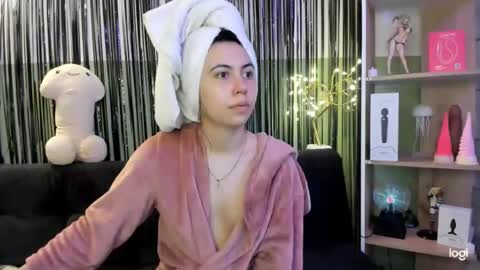 lilly_sweet02 online show from March 31, 12:33 am