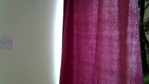 lillybae1811 online show from May 25, 9:26 am