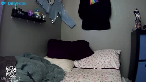 LillyLovings online show from September 28, 10:41 pm